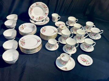 Duchess - Tafelservies (63) - fuchsie - Been, Porselein,, Antiek en Kunst