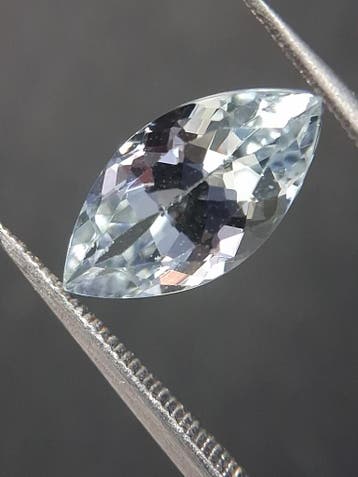Natural very light blue aquamarine - 1.855 ct - marquise cut, Verzenden, Nieuw