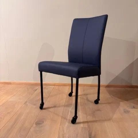 Leren eetkamerstoel Comfort, wieltjes, Hermes Kobalt, staal, Huis en Inrichting, Stoelen, Nieuw, Eén, Leer, Ophalen of Verzenden