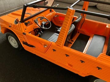 Altaya 1:8 - Voiture miniature - Citroën Méhari