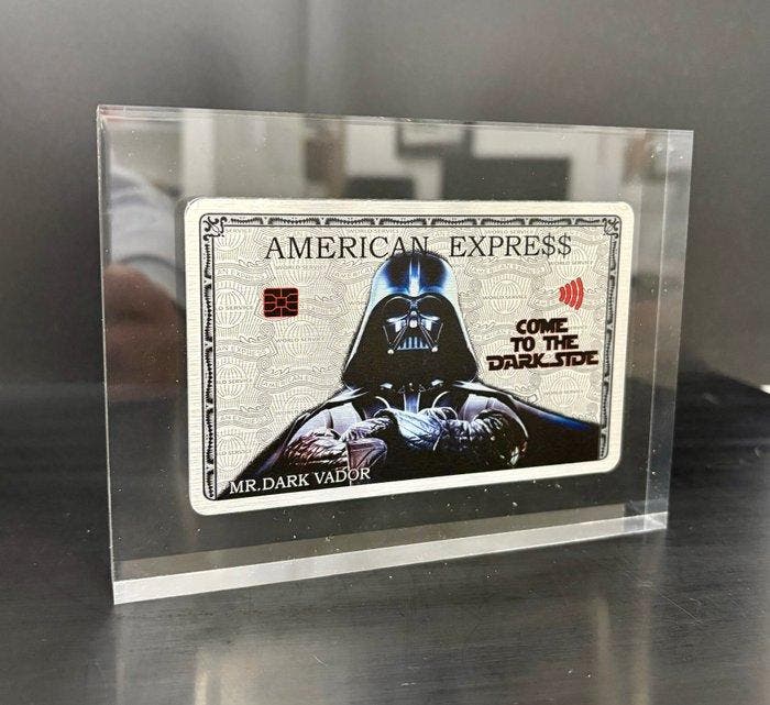 N.Nathan - Plexi Card MR. VADOR, Antiquités & Art, Art | Objets design