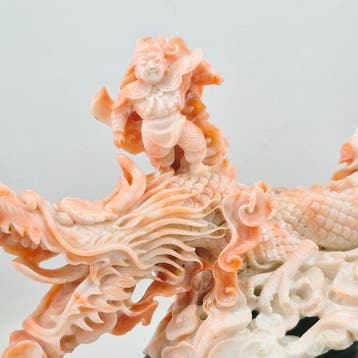 Beeld, GUERRIERO CON DRAGONE - 11 cm - CORALLO, Antiek en Kunst