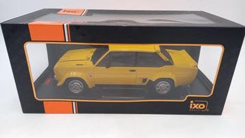 IXO 1:18 - Modelauto - Fiat 131 Abarth 1980 1/18 - (Cod.28)