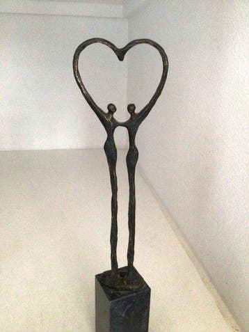 Corry Ammerlaan - Sculpture, “ Happy together ! “ - 25 cm -, Antiek en Kunst