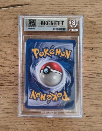 Pokémon - 1 Graded card - Shining Gyarados 65/64 Holo -, Nieuw