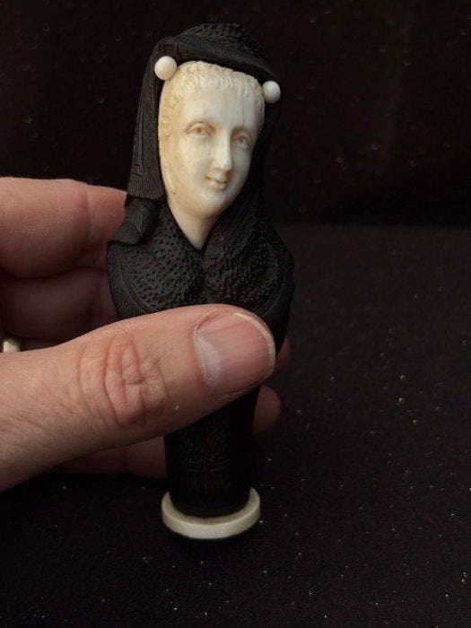 Buste, Antieke Victoriaanse ivoren damesbuste 19e eeuw -, Antiquités & Art, Antiquités | Céramique & Poterie