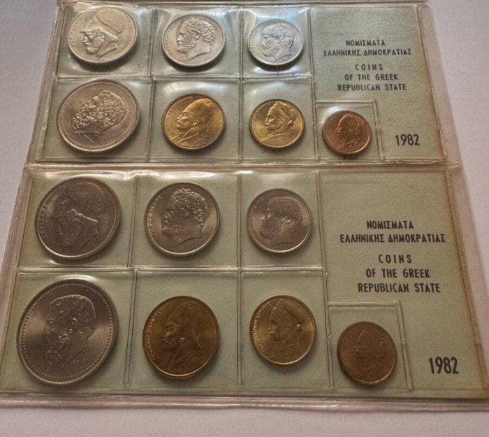 Griekenland. 1976/1982, 3 x Mint Set (Zonder minimumprijs), Postzegels en Munten, Munten | Europa | Niet-Euromunten