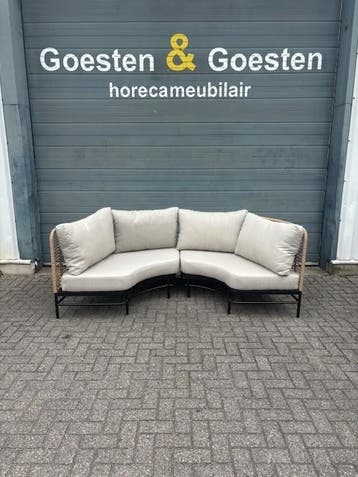 Nieuwe Terrasbank - B256, Ophalen