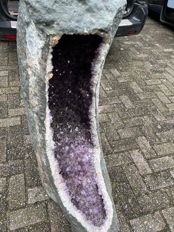 amethist Geode- 220 kg - (1)