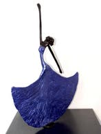 Abdoulaye Derme - sculptuur, “La Danseuse en mouvement”. -