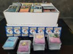 Pokémon - 1600 Bulk kaarten - 1200 +/+ (un)common & 400+/+, Nieuw