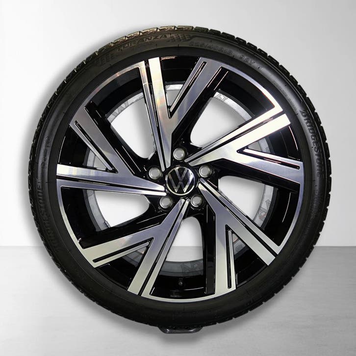 Volkswagen Golf 8 Bergamo 18 inch originele velgen 5H0601025, Autos : Pièces & Accessoires, Pneus & Jantes, Enlèvement ou Envoi
