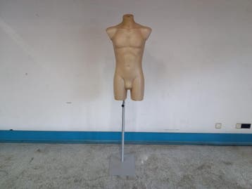 Paspop - man - B50 x D25 x H170 cm - huidskleur - op hoog