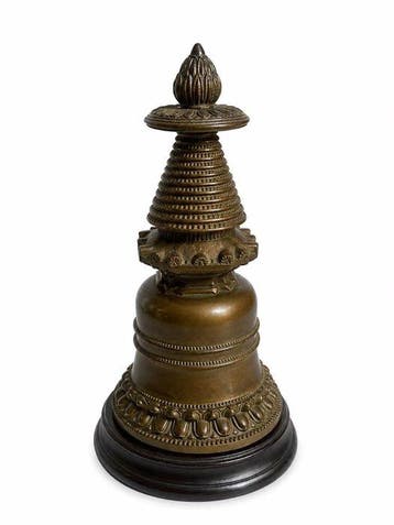 Grote Tibetaanse boeddhistische stupa van gepatineerde brons, Antiek en Kunst