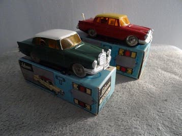 Schuco 1:43 - Voiture miniature (2) - Mercedes Benz -
