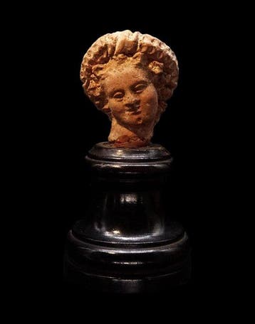 Oudgrieks Terracotta - Hoofd van een jonge vrouw met een