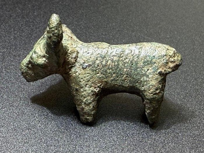 Âge du fer Bronze Figurine dun taureau, symbole de, Antiquités & Art, Antiquités | Autres Antiquités