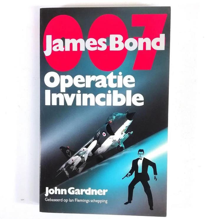 OPERATIE INVINCIBLE        JAMES BOND 007 / STEPHEN, Boeken, Thrillers, Gelezen, Verzenden
