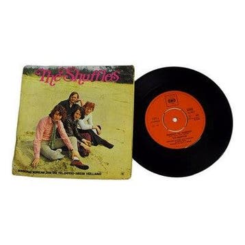 The Shuffles – Teardrop On Teardrop / Silly Man, Verzenden