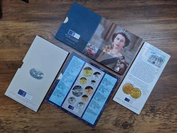 Verenigd Koninkrijk. Elizabeth II. 1965-1998 (4 sets and 14