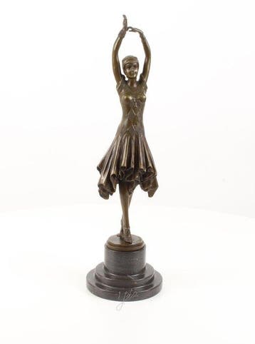 sculptuur, After Demetre Chiparus (1886–1947) – Miss Kita, Antiquités & Art