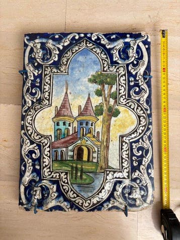 Grote gevormde Qajar architectonische tegel - 44 x 32 cm -