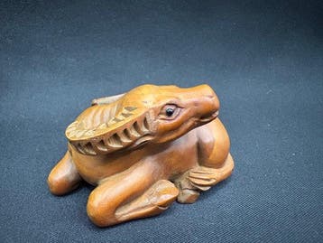 Liggende os netsuke - Hout, Bukshout - Matsuyama () - 20