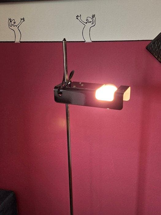 Oluce - Joe Colombo - Spider - Staande lamp - Aluminium, Antiquités & Art, Art | Objets design