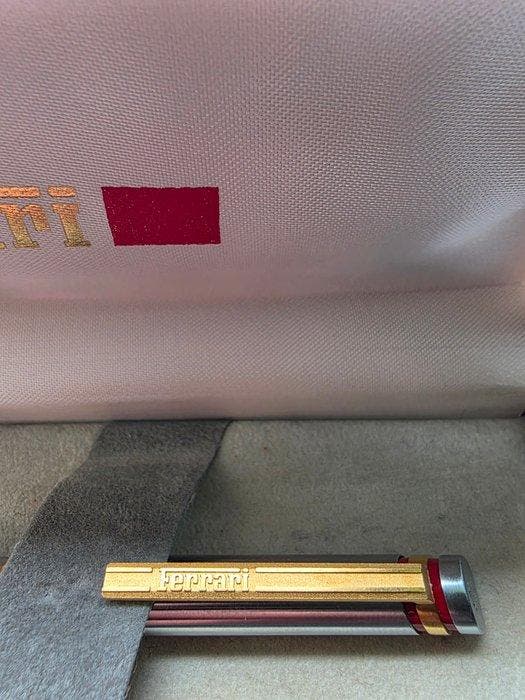 Ferrari - Formula - Zonder minimumprijs - Balpen, Collections, Stylos
