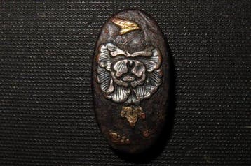 Katana - Fer forgé - C6-50 Poeny & Butterfly Fuchi & Kashira