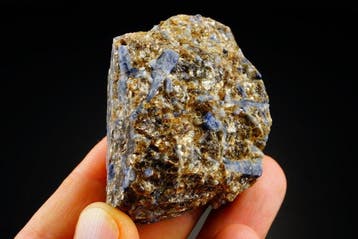 NIEUWE VONDST - SAPPHIRE-kristallen op Matrix met mica -
