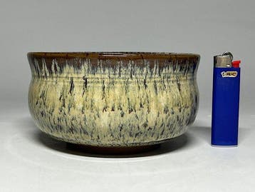 Mizunohira Kiln Namako Glaze Tea Bowl by Sixth-Generation