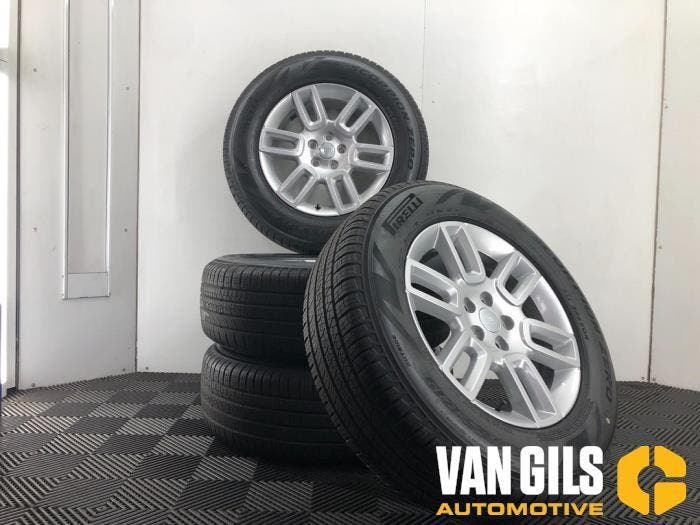 Sportvelgenset + banden Landrover Defender O250807, Auto-onderdelen, Ophanging en Onderstel