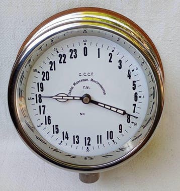 Scheepsklok - USSR. Plant of Nautical Instruments - -