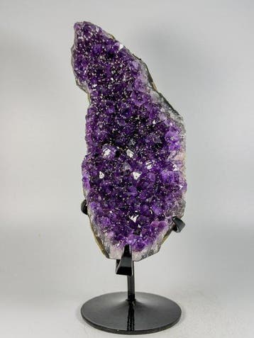 Rare quality amethyst with sugar crystals on stand Kristal -