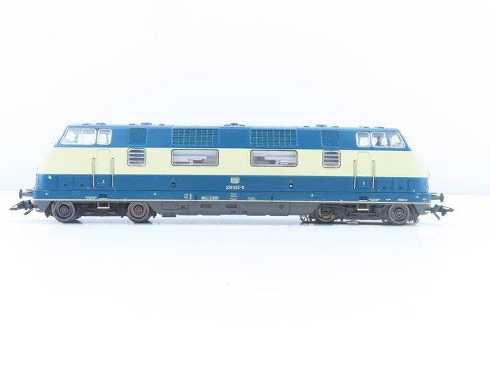 Märklin H0 - 37807 - Diesellocomotief (1) - V 200 Full, Hobby & Loisirs créatifs, Trains miniatures | HO