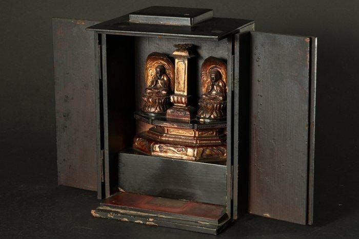 Consecrated Nichiren Buddhist Altar Cabinet with One Stupa, Antiquités & Art, Antiquités | Autres Antiquités