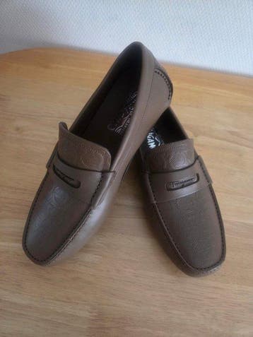 Salvatore Ferragamo - Mocassins - Maat: EU 40.5