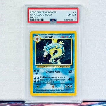 Pokémon Graded card - GYARADOS-HOLO #7 - Pokémon - PSA 8, Hobby en Vrije tijd, Nieuw