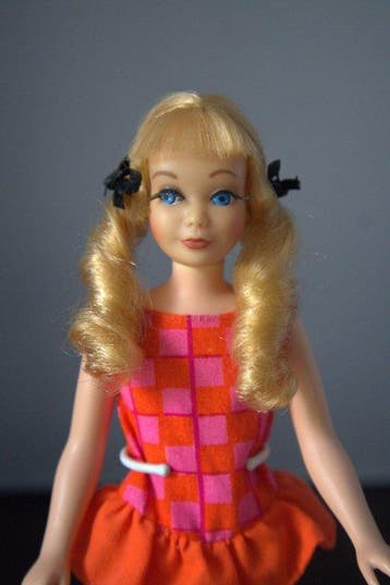 Mattel - Poupée Barbie Twist N Turn Skipper #1105,
