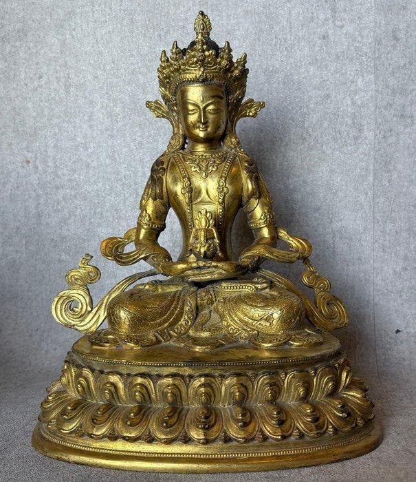 Amitayus — Boeddha van Onmetelijk Leven - Verguld brons -, Antiek en Kunst, Antiek | Overige Antiek