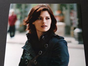 James Bond 007: Quantum of Solace - Stana Katic Corinne, Nieuw