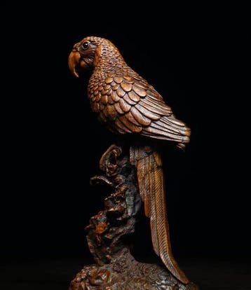 sculptuur, Antique Boxwood Carving of a Parrot – Wisdom and