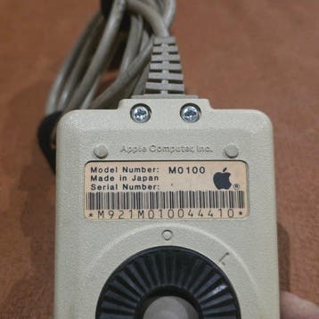 Apple Early 128K Macintosh Mouse (Model M0100) – DE-9, Nieuw