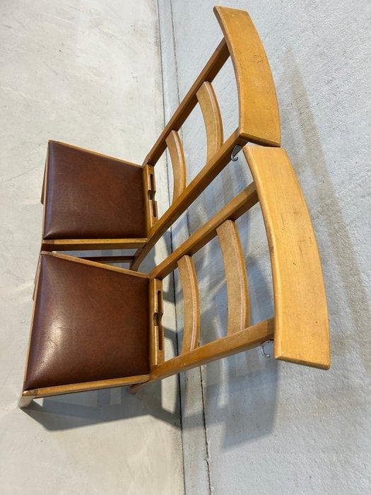 Stoel - hard hout - Set van twee vintage kerkstoelen, Antiquités & Art, Art | Objets design