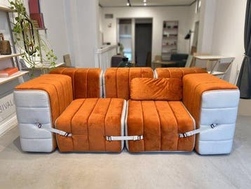 Ambivalenz - Malte Grieb - Sofa (7) - Curt-Set 7 modules +