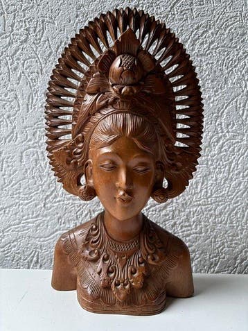 Set light wood traditional hand-carved Balinese dancer busts, Antiek en Kunst