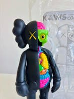 Kaws (1974) - Kaws companion flayed balck medicom toy 2016