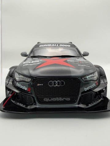 GT Spirit 1:18 - Modelauto - Beschadigd rechter spatbord., Nieuw
