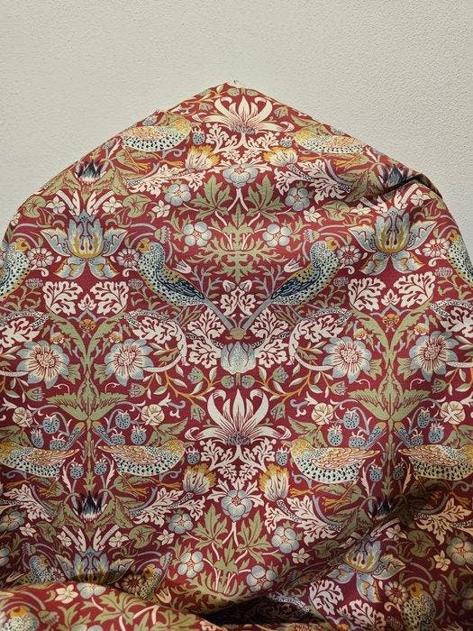 Stof William Morris Engels Strawberry Thief - Artmaison, Antiek en Kunst, Antiek | Tapijten, Tafelkleden en Textiel